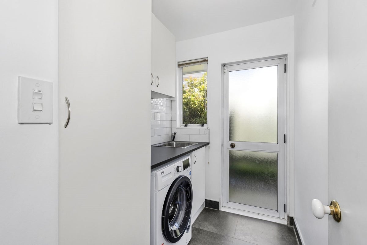 247B Avonhead Road, Avonhead, Christchurch - Carousel 12