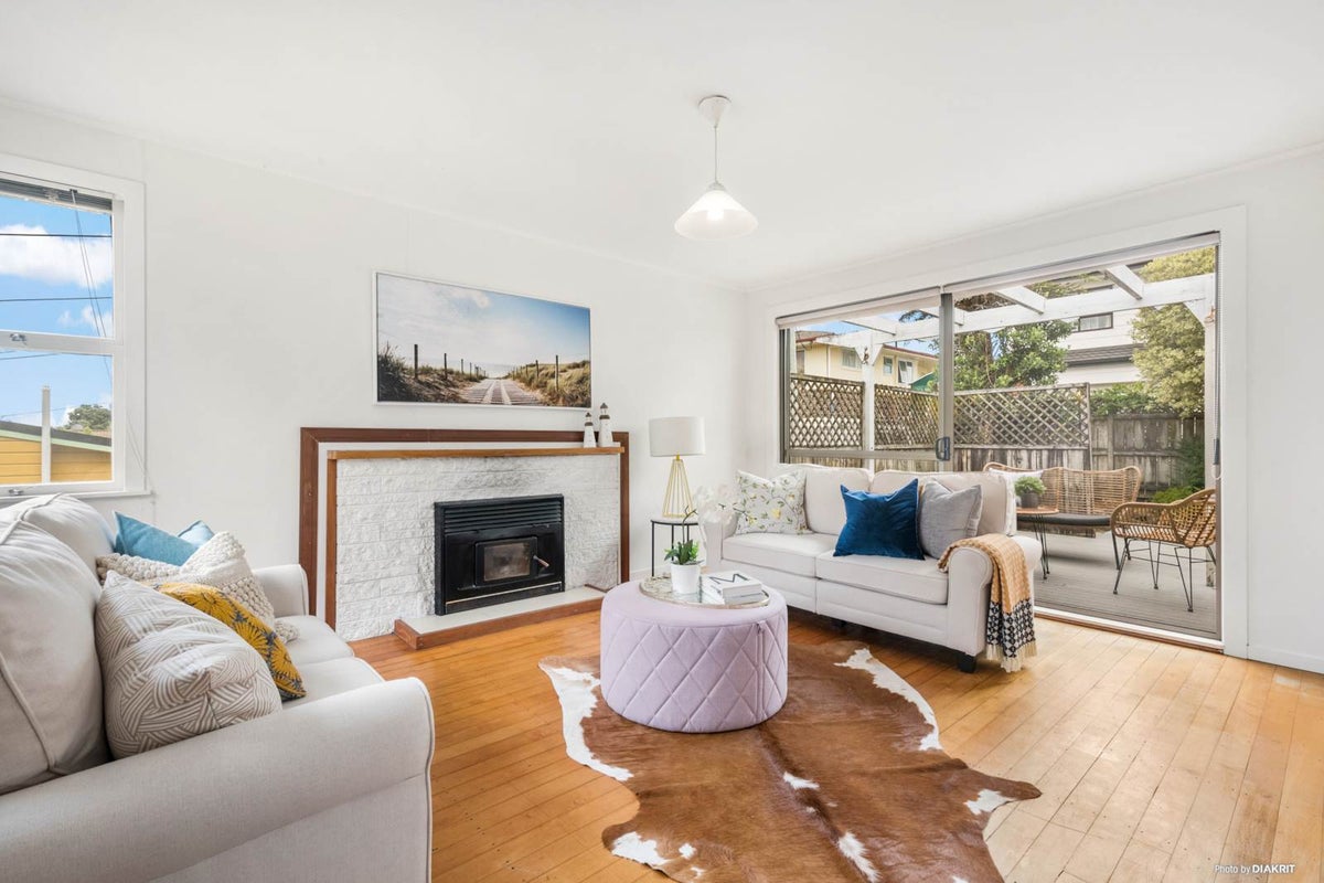 1/715 East Coast Road, Browns Bay, Auckland - Carousel 2
