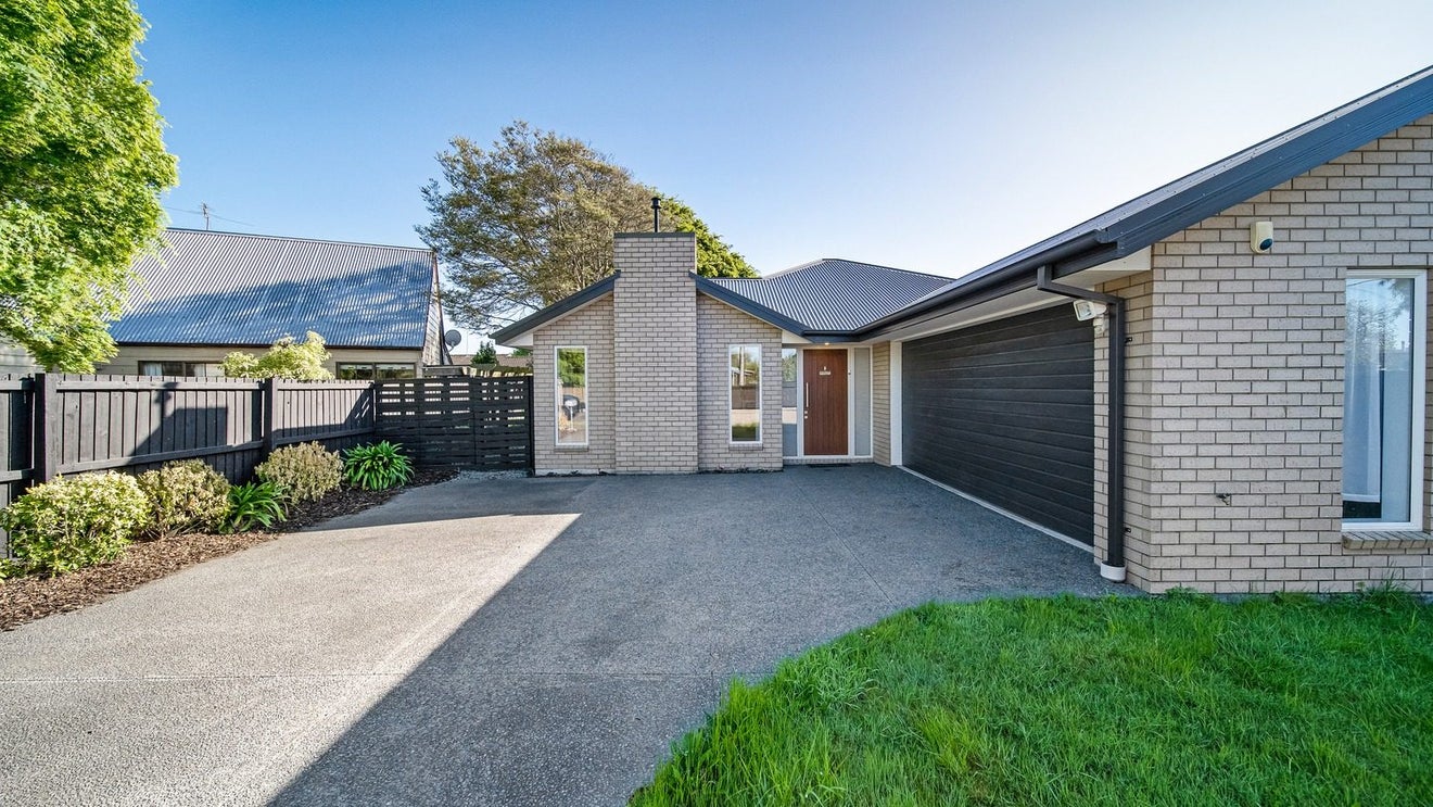 64 Englefield Road, Northwood, Christchurch - Carousel 1