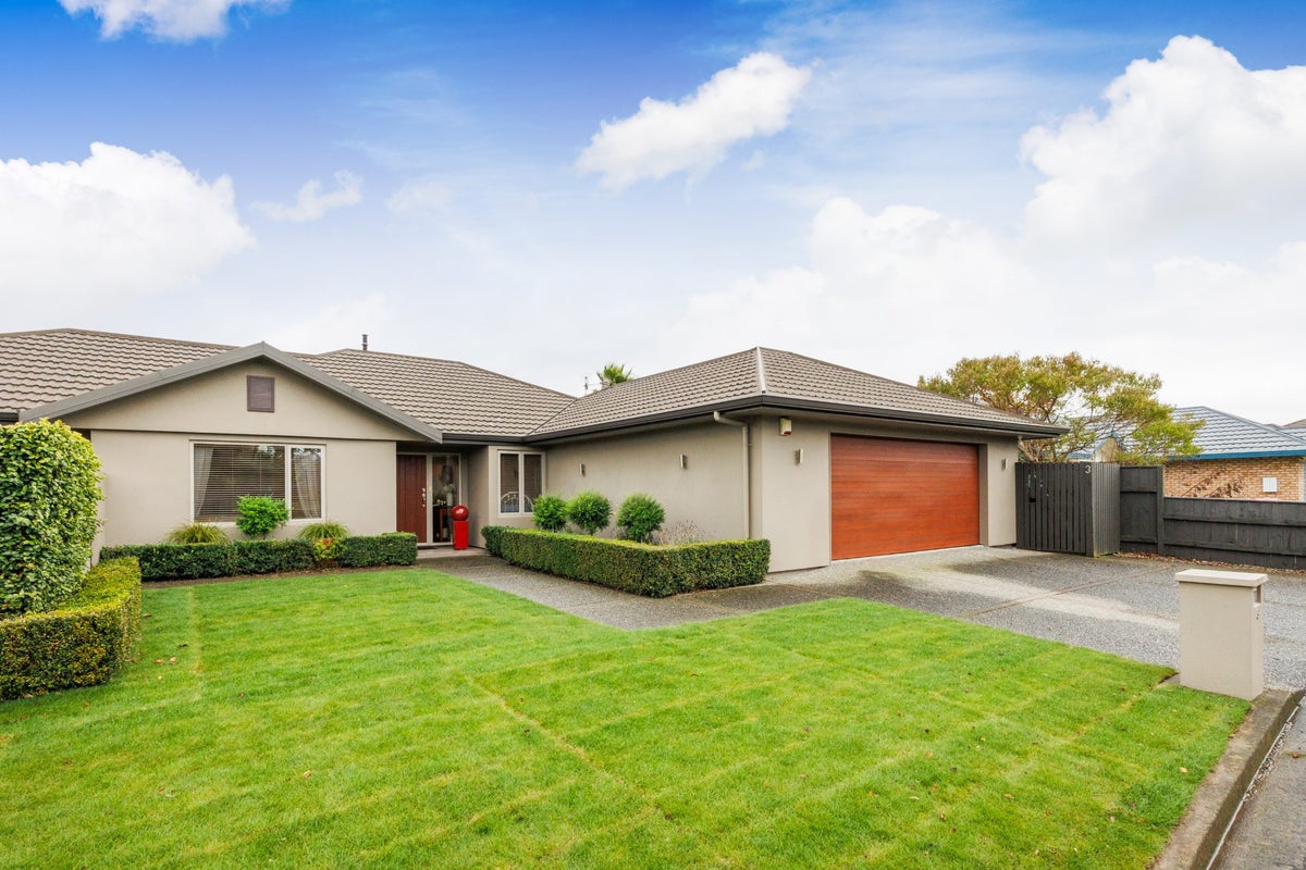 3 Lourie Way, Fitzherbert, Palmerston North - Carousel 1