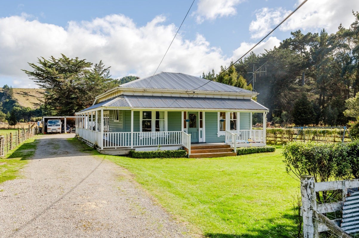 37 Newman Road, Eketahuna, Eketahuna - Carousel 1