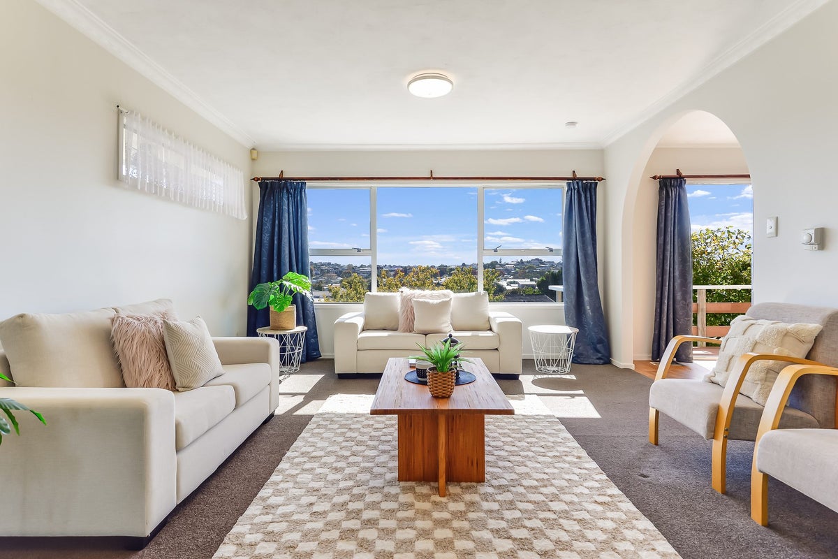5 Amanda Avenue, Dinsdale, Hamilton - Carousel 2