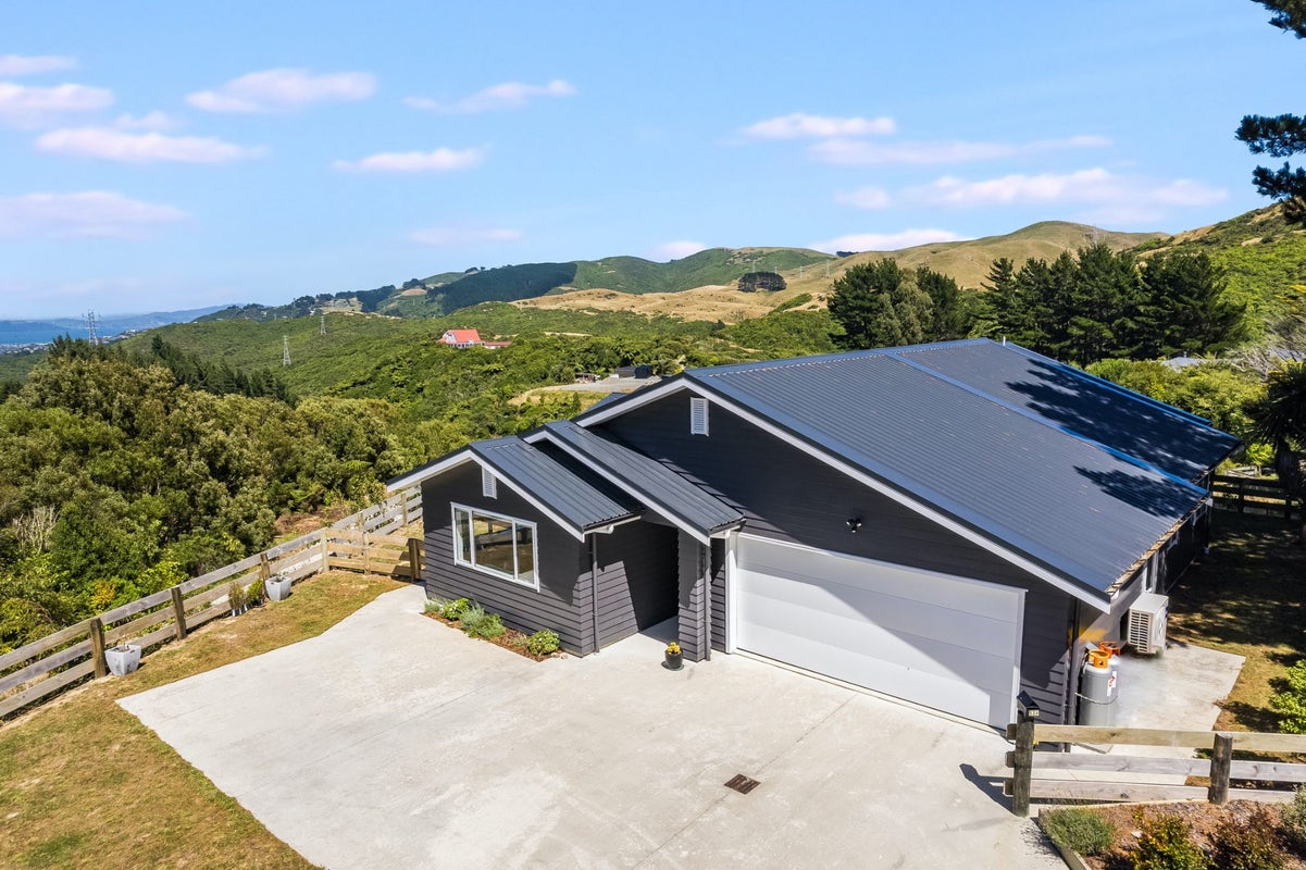 53A Kaitangata Crescent, Kelson, Lower Hutt - Carousel 2
