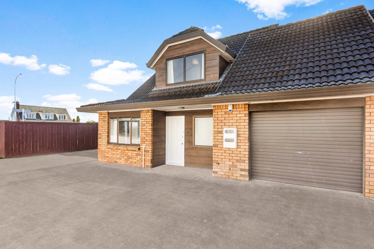 2/288 Great South Road, Papakura, Auckland - Carousel 1