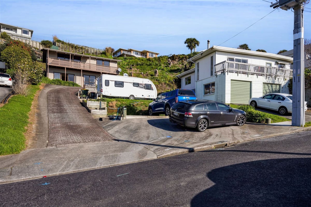 15 Annandale Street, Lynmouth, New Plymouth - Carousel 2