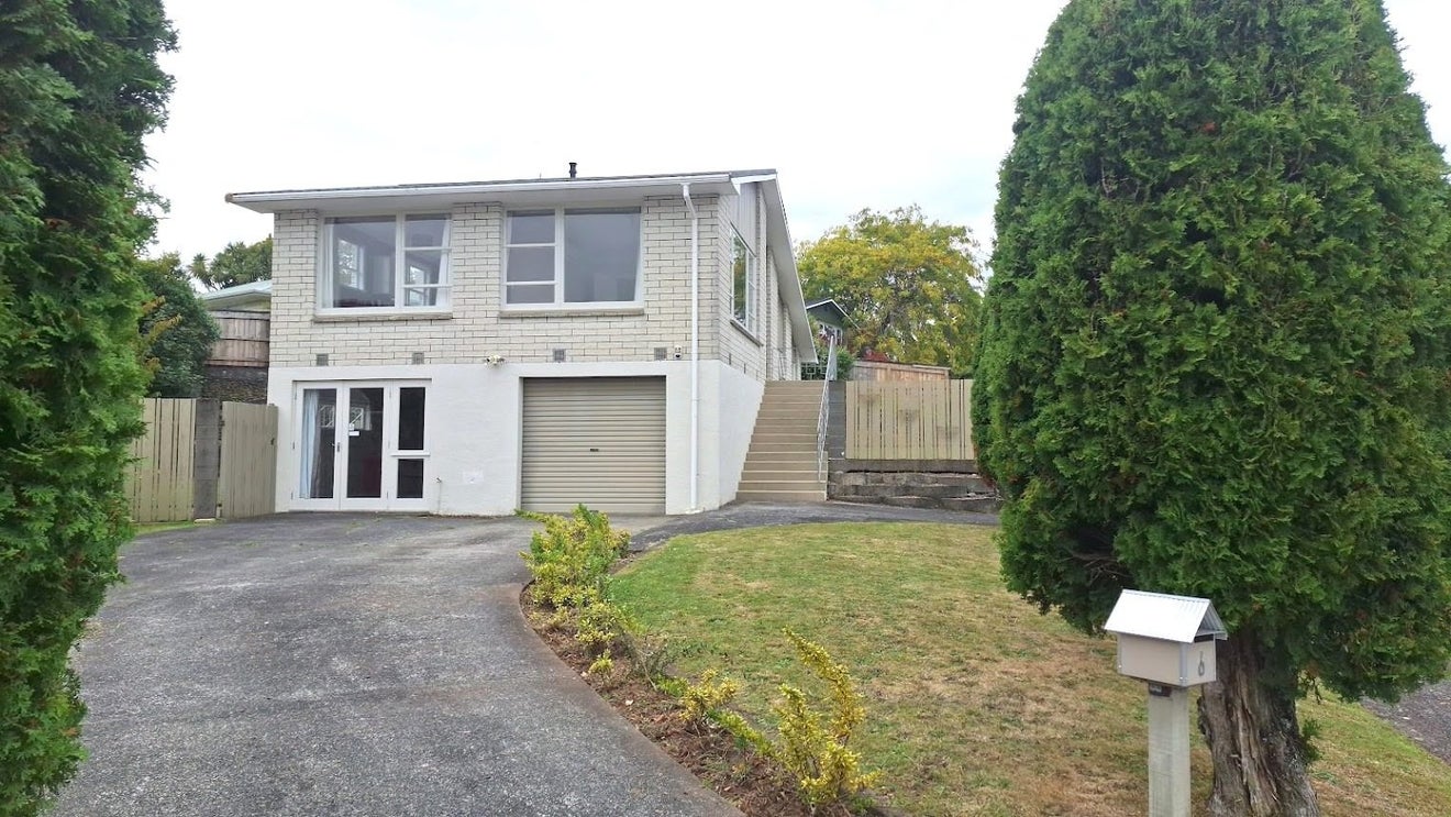 6 Whirinaki Crescent, Heretaunga, Upper Hutt - Carousel 1