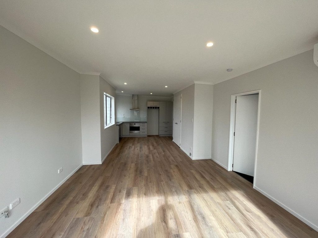 19 Kokiri Street, Te Atatu South, Auckland - Carousel 2