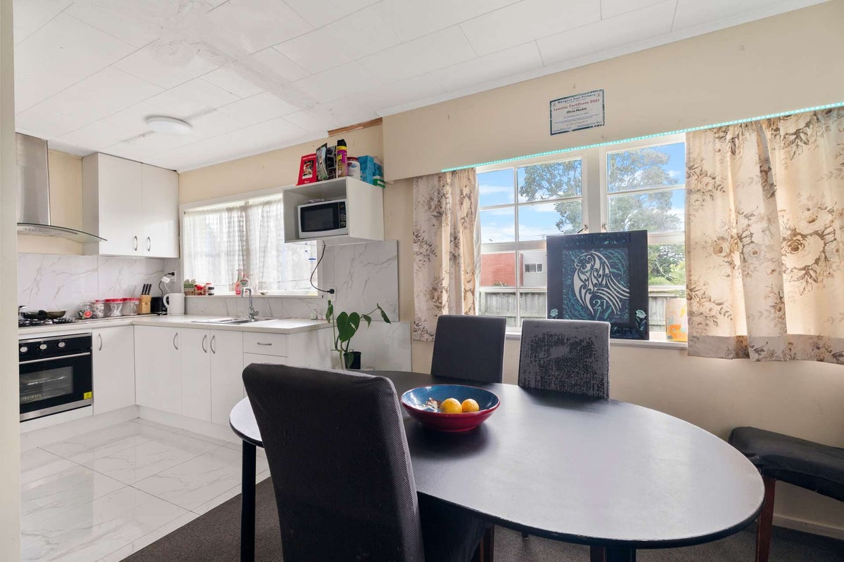 1/28 Alfriston Road, Manurewa East, Auckland - Carousel 2