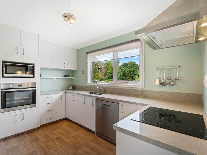 77 Discovery Drive, Whitby, Porirua - Carousel 2
