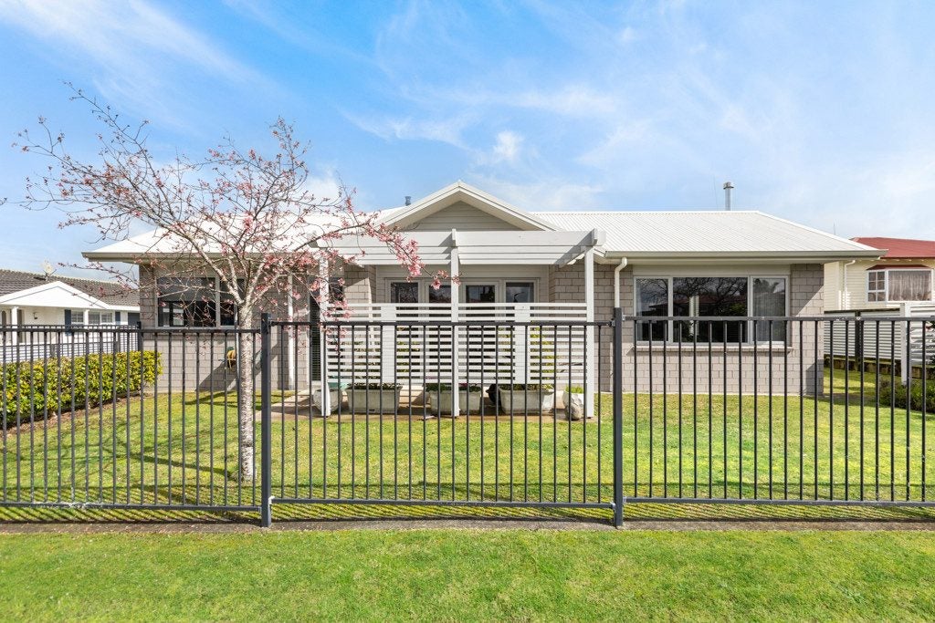 81A Studholme Street, Somerfield, Christchurch - Carousel 2