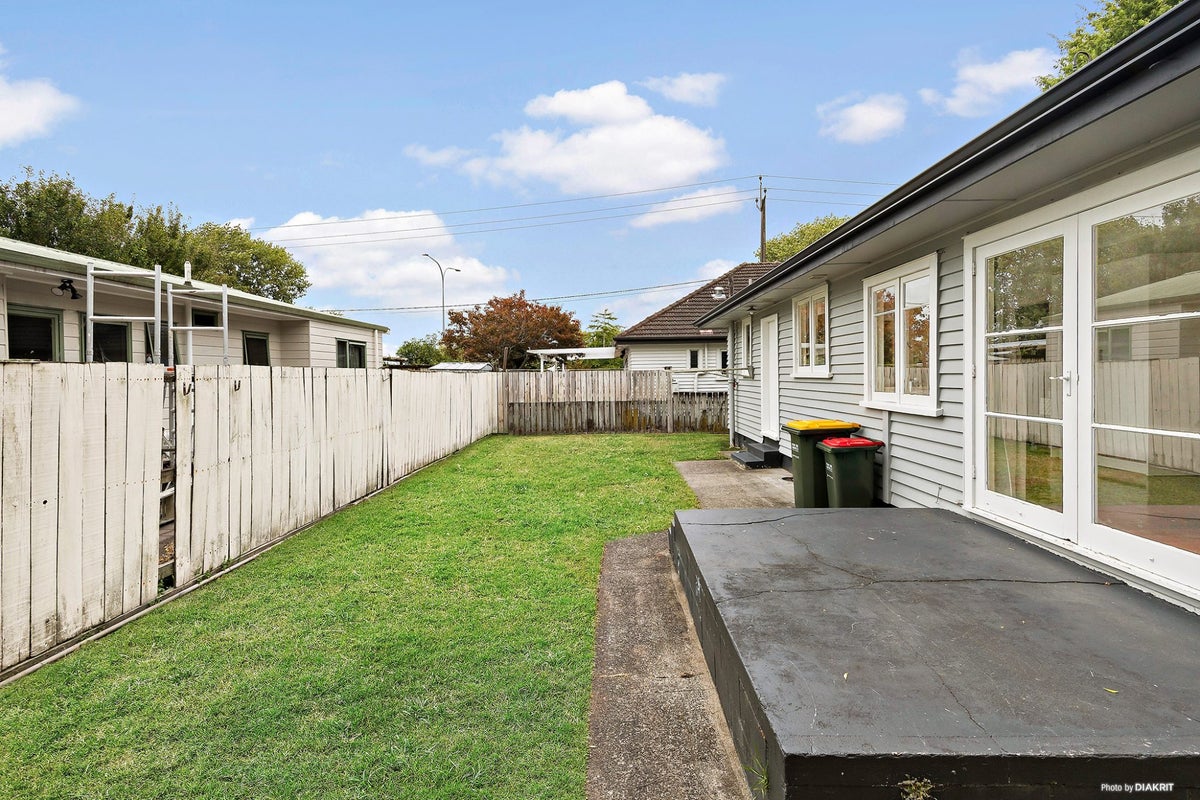 79 Wellington Street, Hamilton East, Hamilton - Carousel 2
