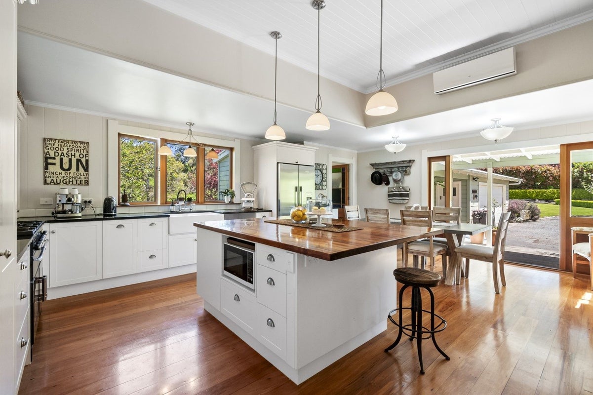 13 Marshall Road, Hunterville - Carousel 2