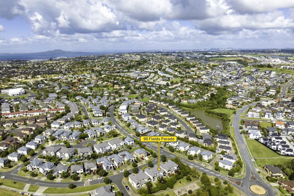 99 Fields Parade, Oteha, Auckland - Carousel 22