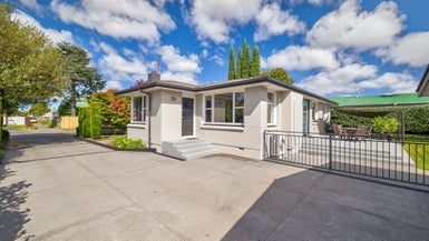 73 Dunedin Street, Redwood, Christchurch - Carousel 1