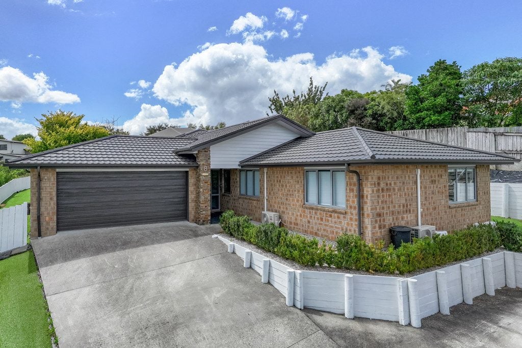 8 Heathfield Avenue, Huntington, Hamilton - Carousel 1