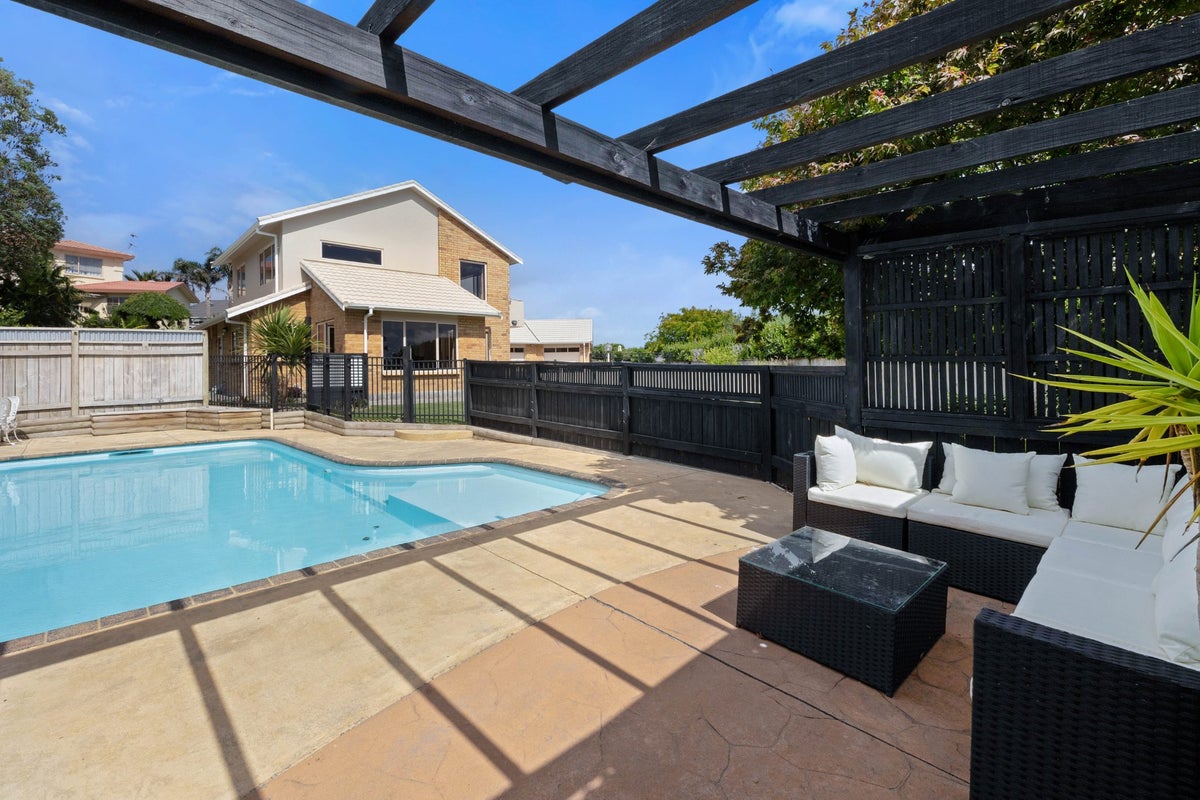 10A Shelter Grove, Frankleigh Park, New Plymouth - Carousel 2