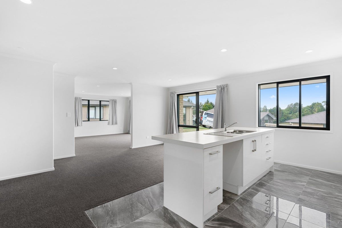 7 Millview Place, Port Whangarei, Whangarei - Carousel 2
