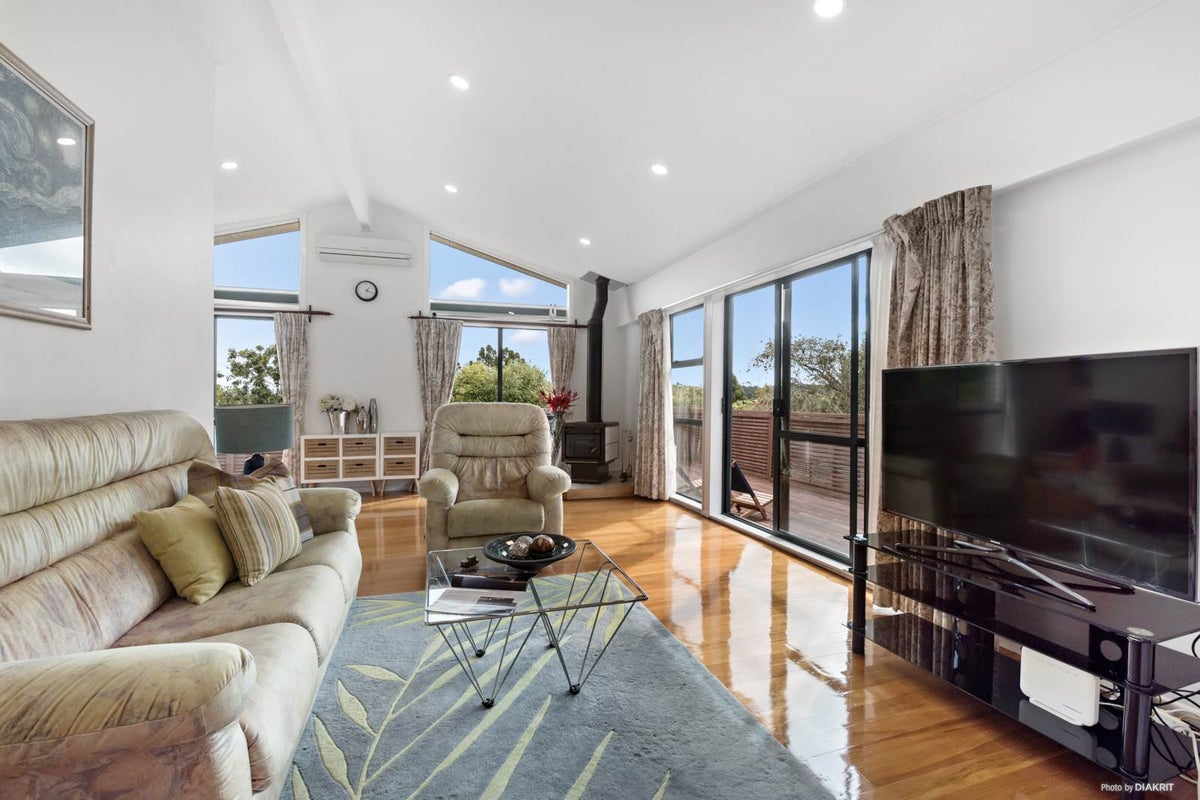18 Leigh Terrace, Bayview, Auckland - Carousel 2