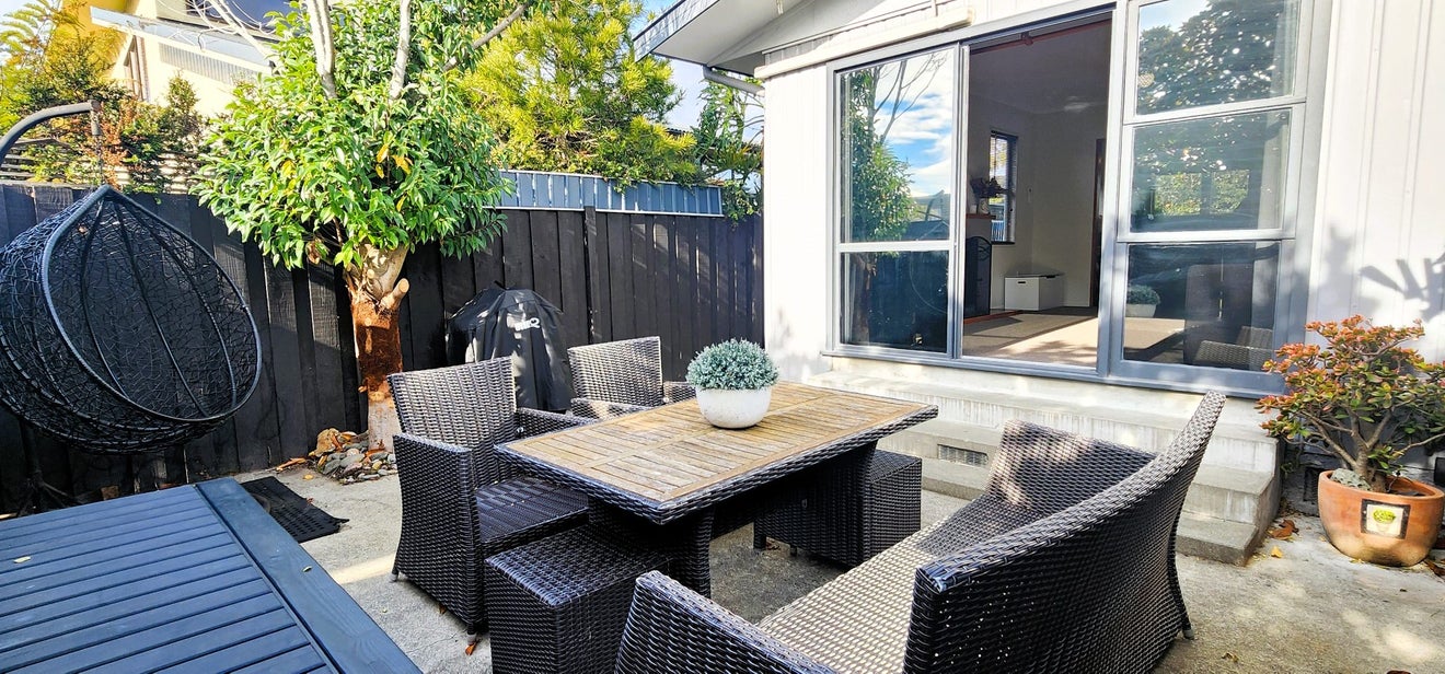 18 Frickleton Street, Taradale, Napier - Carousel 2
