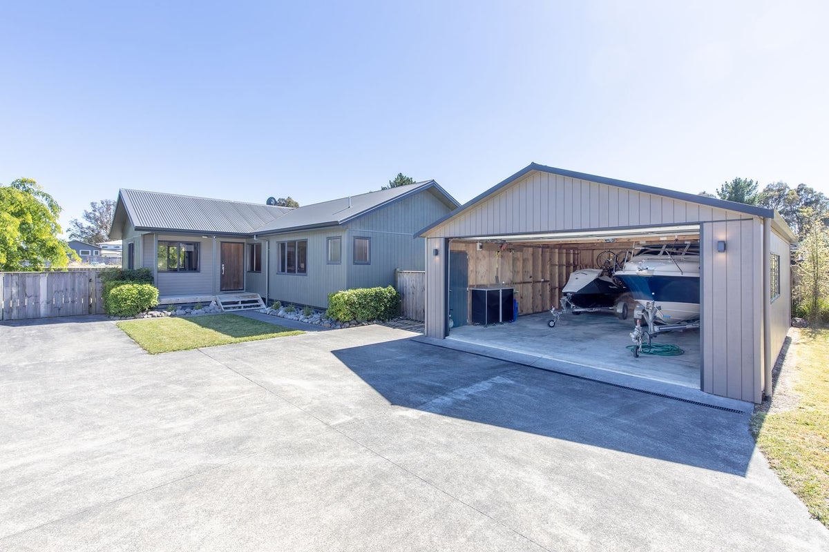 180 Parekaawa Drive, Motuoapa, Turangi - Carousel 1