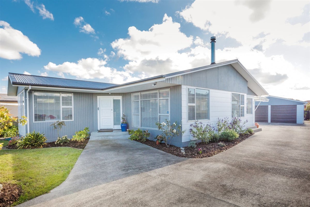 17 Palliser Place, Milson, Palmerston North - Carousel 2