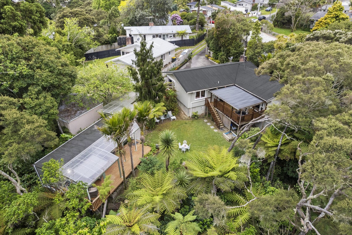 47 Saffron Street, Birkdale, Auckland - Carousel 1