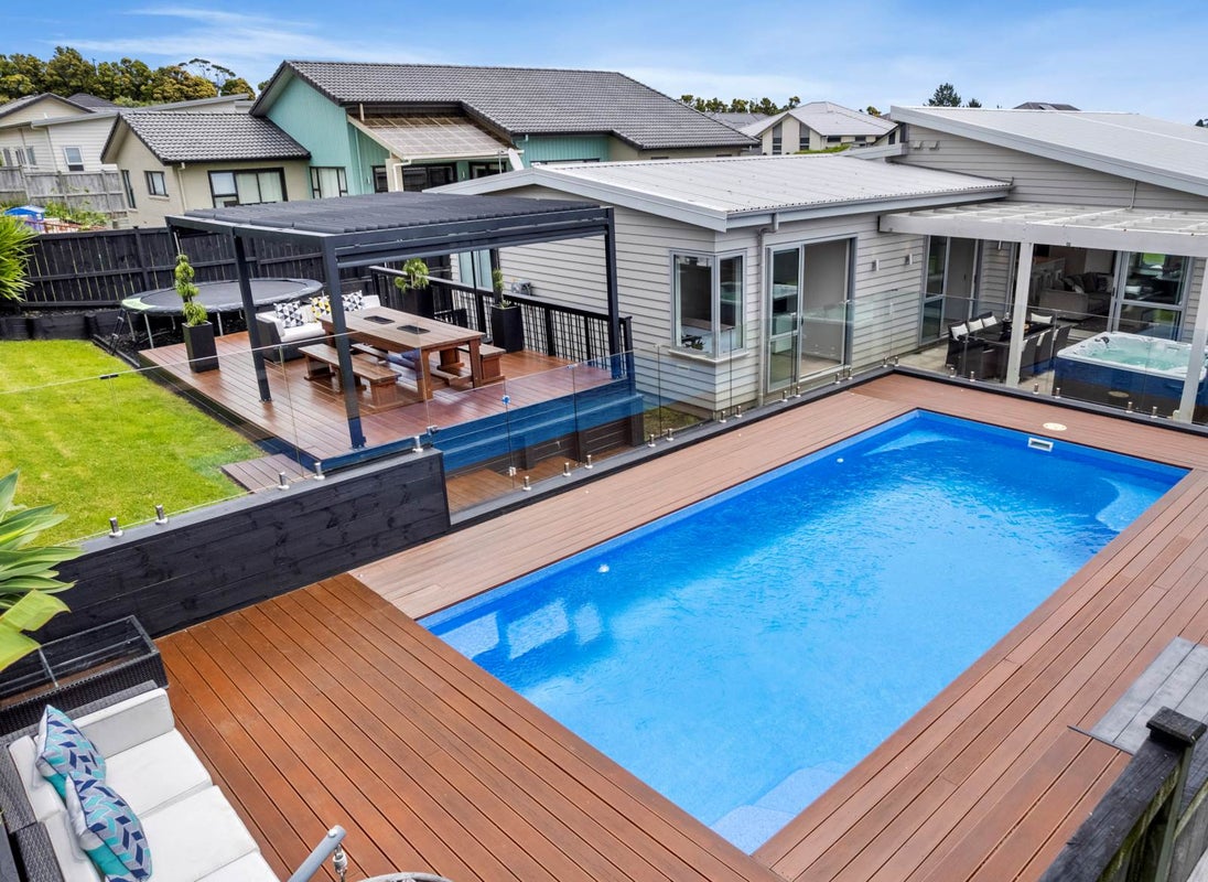 16 Lydiard Place, Beachlands, Auckland - Carousel 2