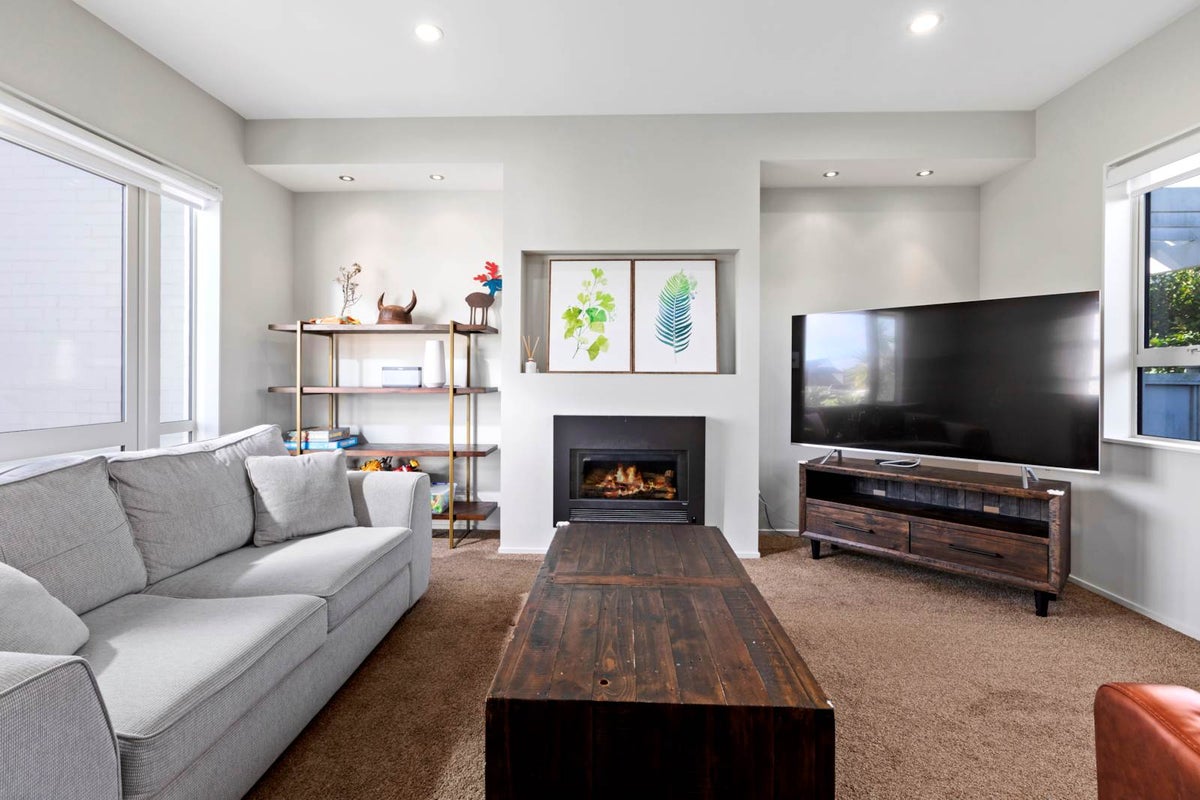 32 Hatfield Place, Albany Heights, Auckland - Carousel 2