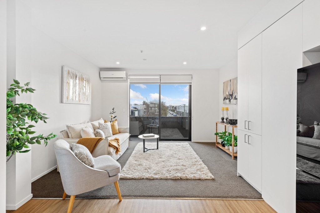 11/4 Waverley Street, Sydenham, Christchurch - Carousel 2
