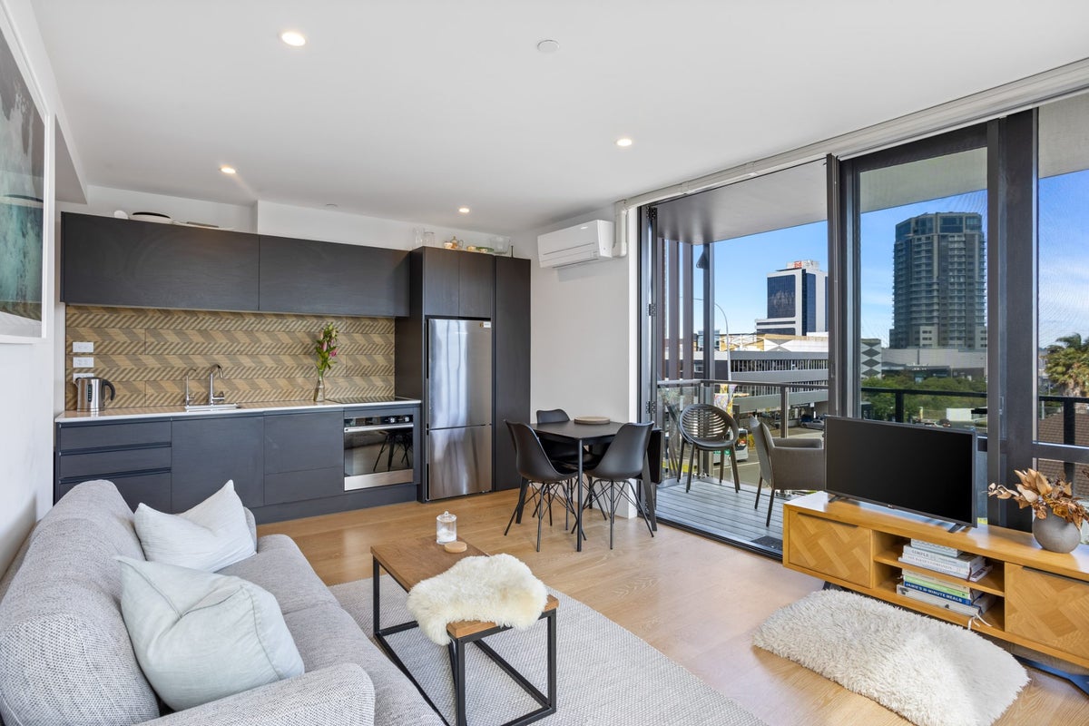 203/10 Auburn Street, Takapuna, Auckland - Carousel 1