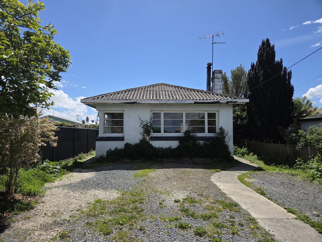 138 Clyde Street, Balclutha - Carousel 14