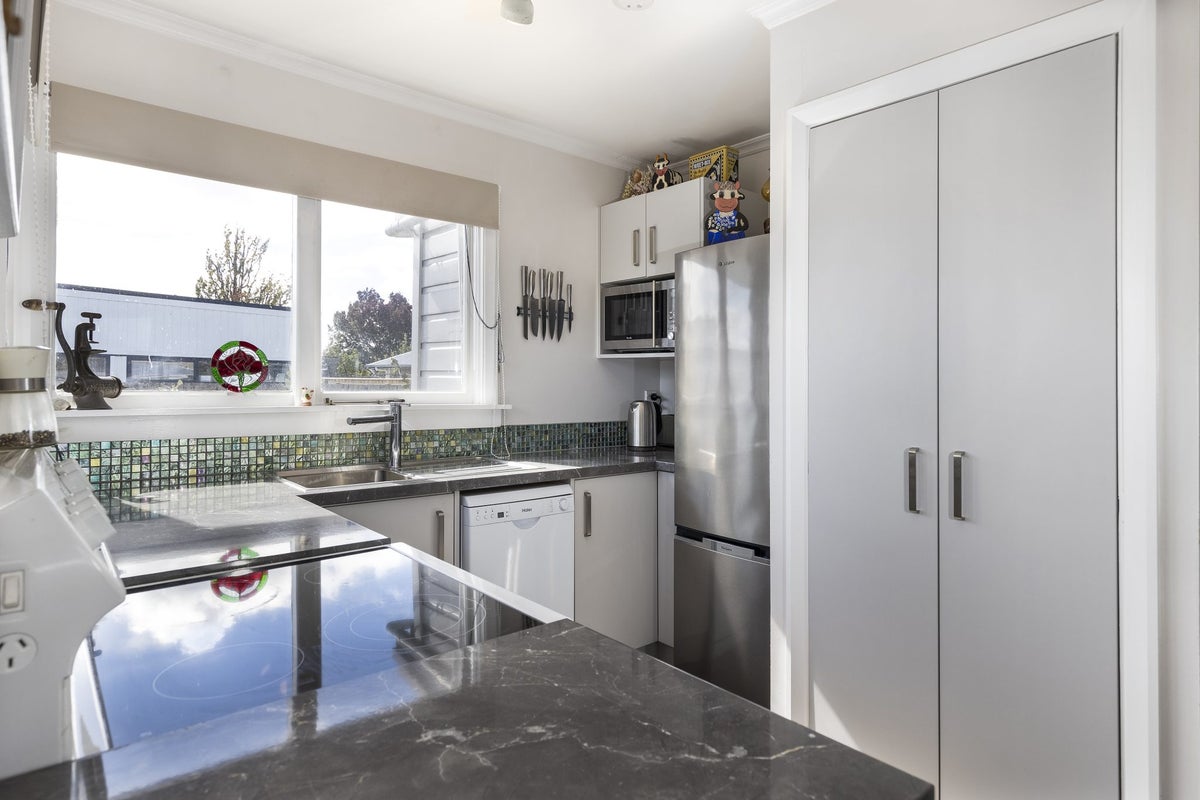 1A Costello Avenue, Mayfield, Blenheim - Carousel 1