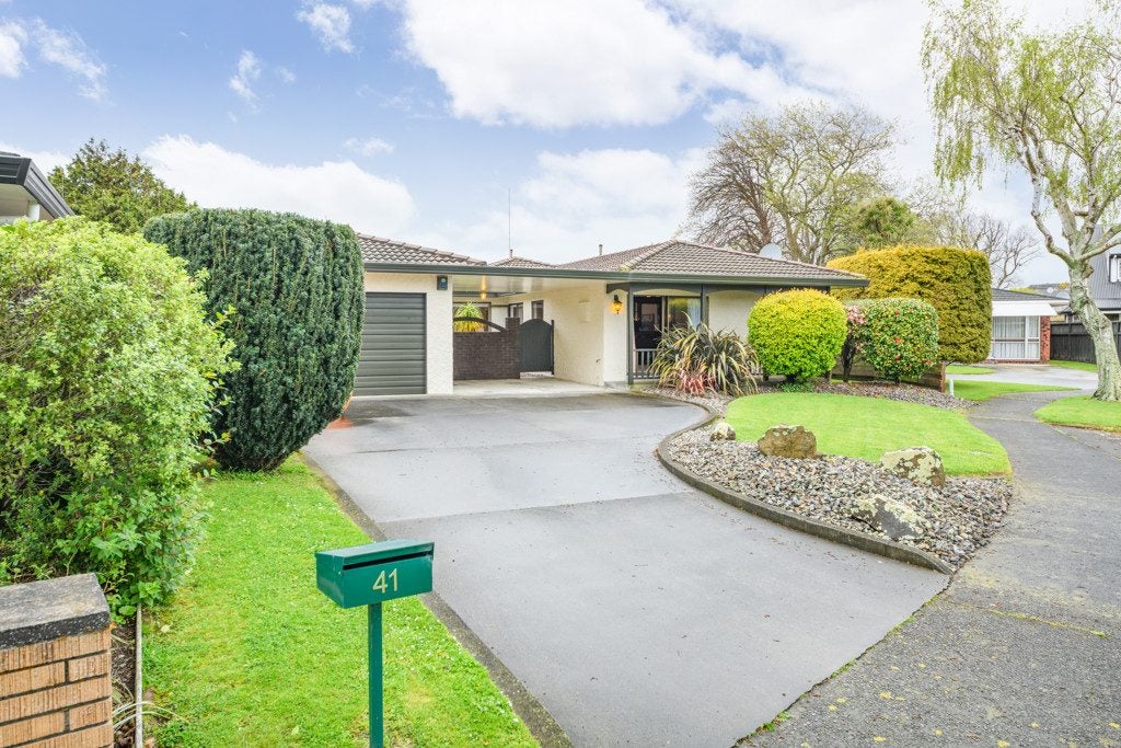 41 Kentucky Way, Awapuni, Palmerston North - Carousel 1