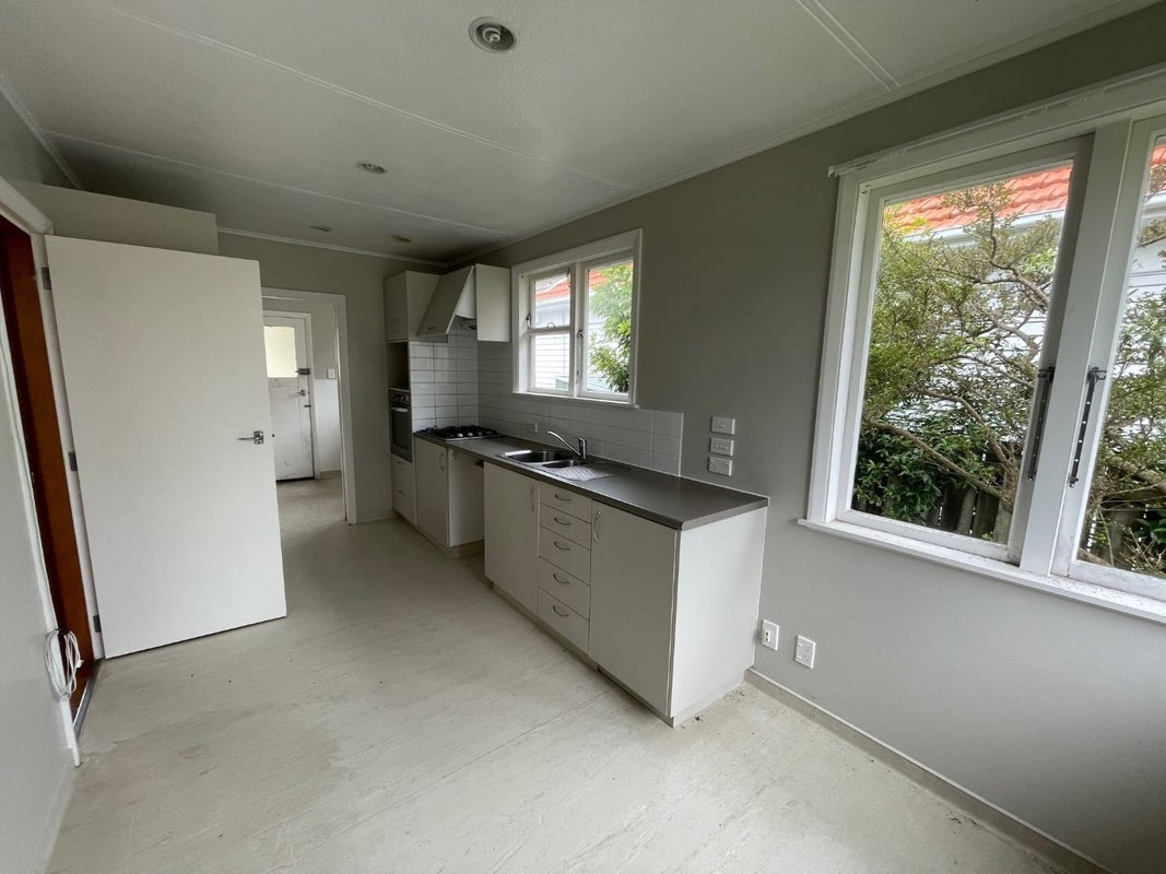 28 Roberts Avenue, Bayswater, Auckland - Carousel 2