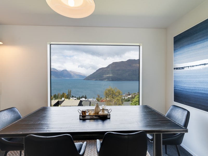 67 Wynyard Crescent, Fernhill, Queenstown - Carousel 1
