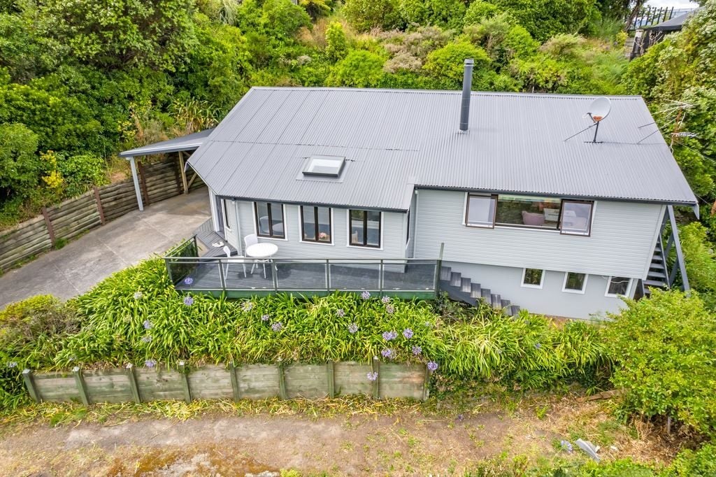 38 Korokoro Road, Korokoro, Lower Hutt - Carousel 1