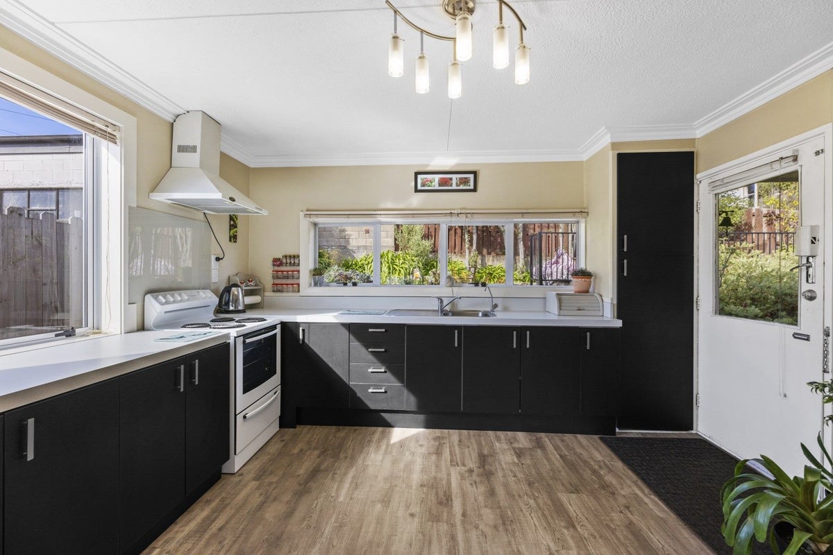 487 Kaikorai Valley Road, Bradford, Dunedin - Carousel 2