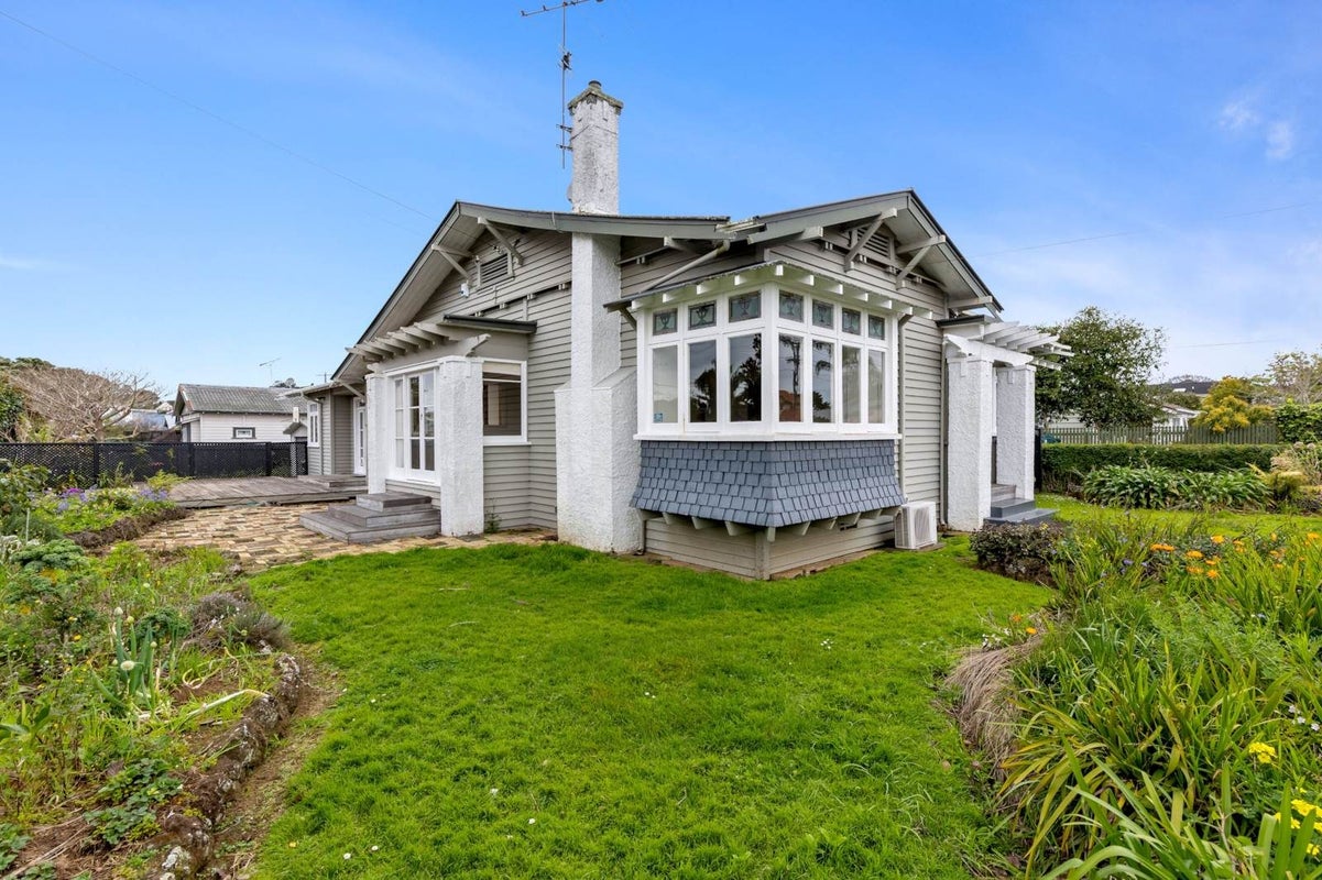 80 The Drive, Epsom, Auckland - Carousel 1
