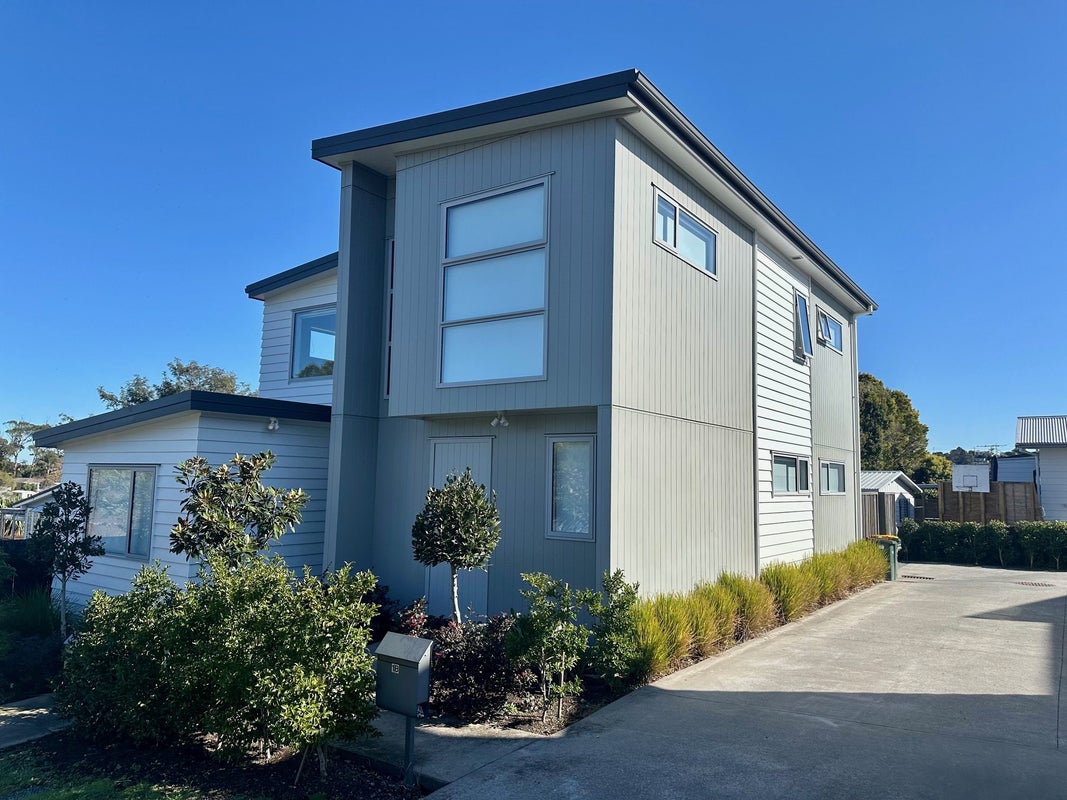 1B Pavola Grove, Glenfield, Auckland - Carousel 2