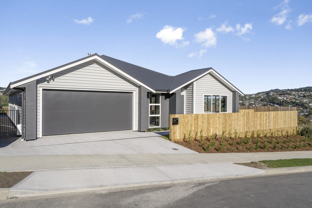 72 Farnworth Terrace, Glenside, Wellington - Carousel 1