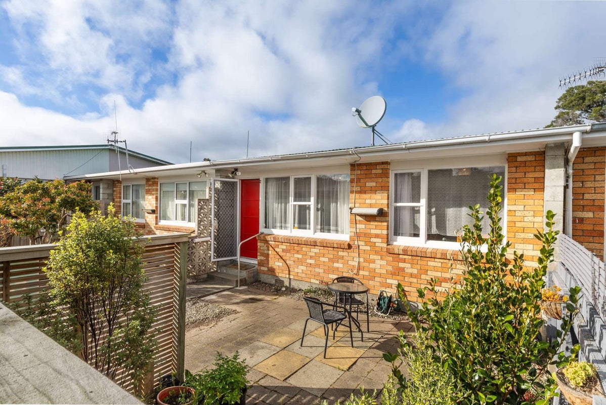 4/84A Linton Street, West End, Palmerston North - Carousel 1