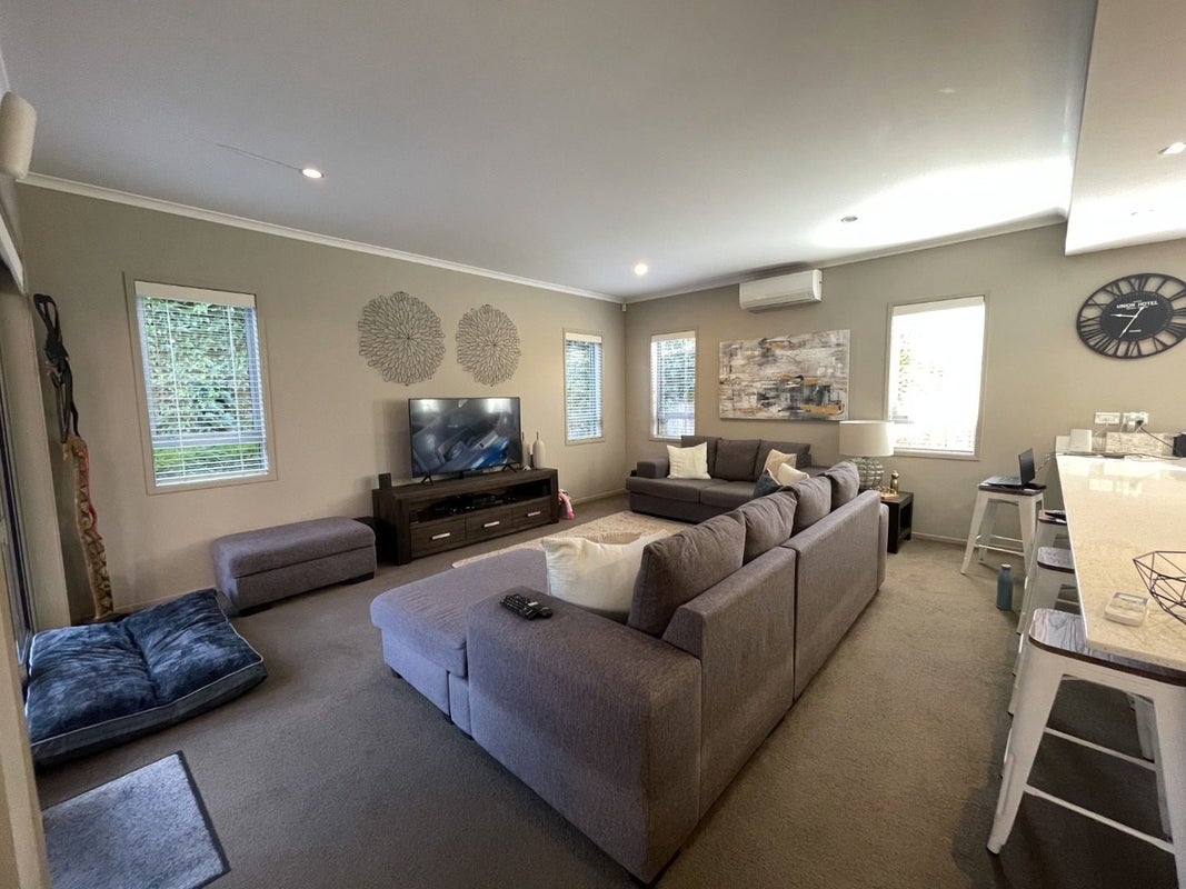 6 Horizon View Road, Oteha, Auckland - Carousel 2