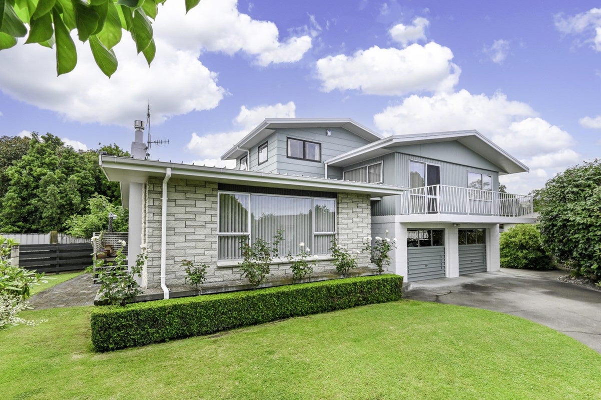 1409 Warwick Place, Mayfair, Hastings - Carousel 30