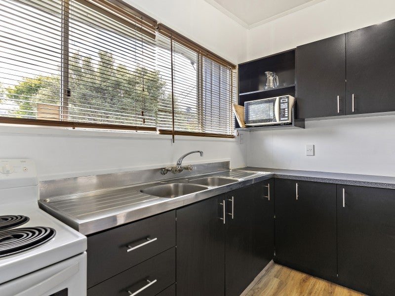 23 Bethune Street, Featherston - Carousel 2