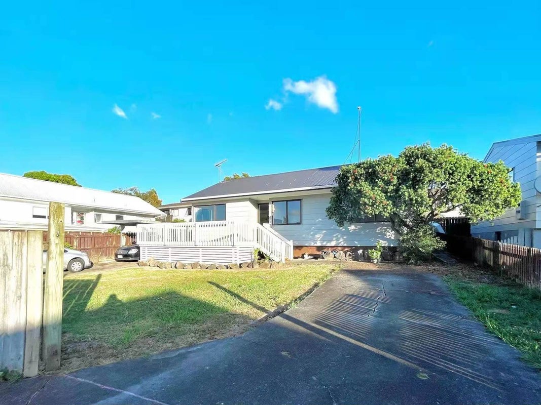 1/26 Posa Avenue, Henderson, Auckland - Carousel 1