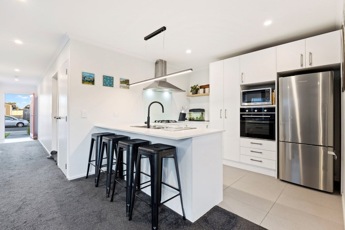 10 Kapowai Boulevard, Takanini, Auckland - Carousel 2