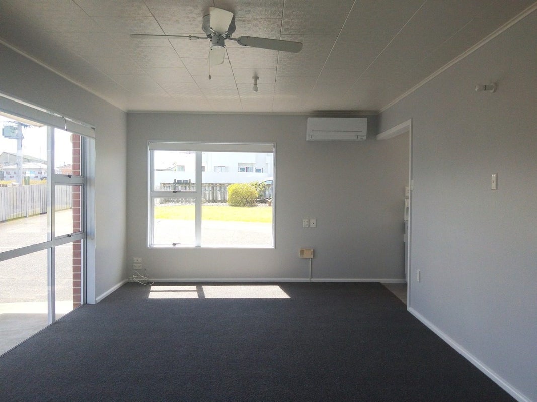 1/156 Charles Street, Westshore, Napier - Carousel 2