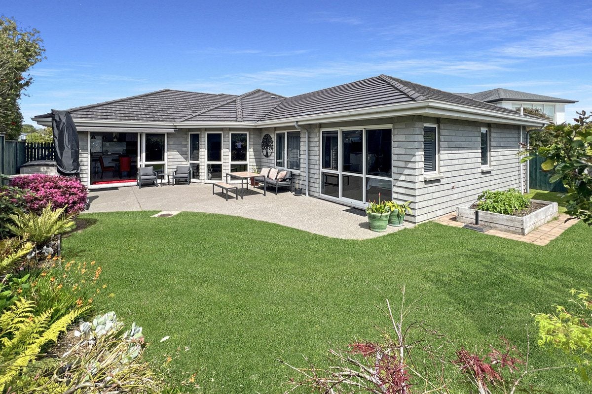 65 Capriana Drive, Karaka, Papakura - Carousel 1
