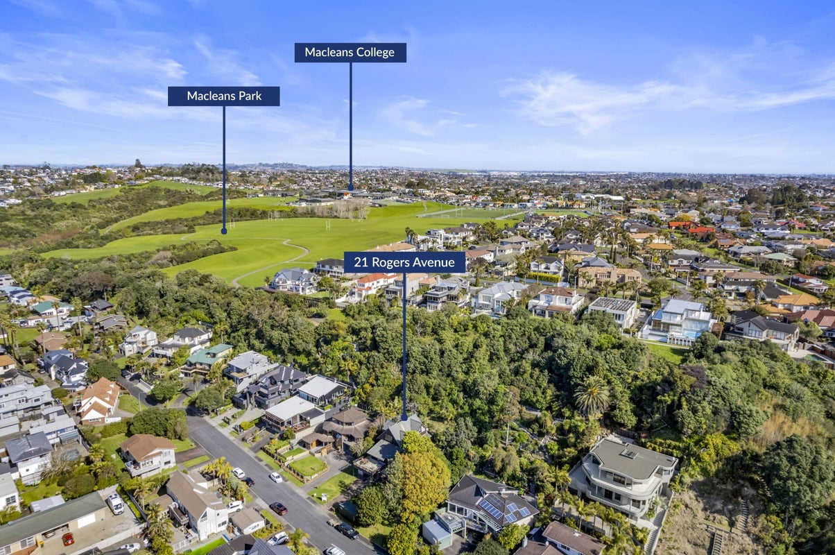 21 Rogers Avenue, Eastern Beach, Auckland - Carousel 2