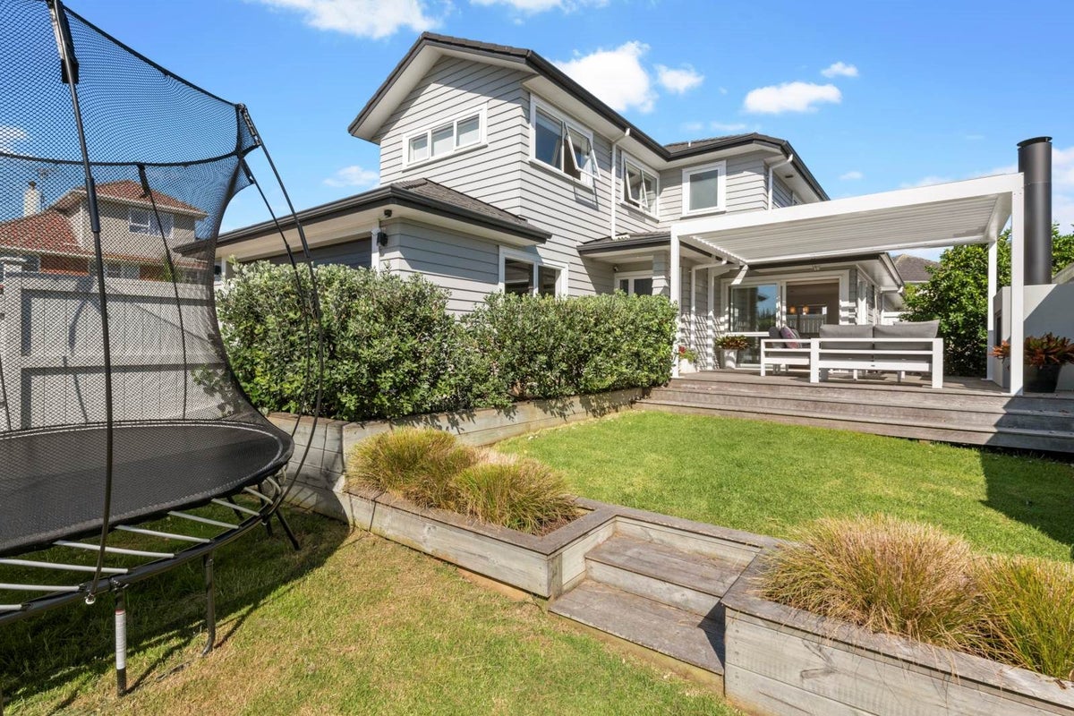 14 Bardia Street, Belmont, Auckland - Carousel 1